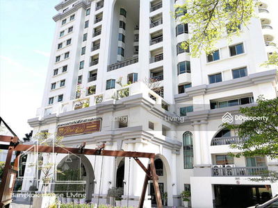 Royal Castle Sukhumvit, Bangkok, Thailand Royal Castle Sukhumvit, Bangkok, Thailand