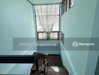 House next to BTS Phahonyothin 59, Bangkok, Thailand House next to BTS Phahonyothin 59, Bangkok, Thailand