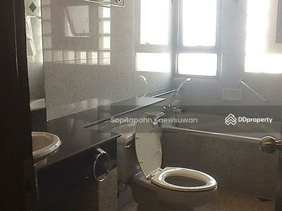 Charoenjai Place, Bangkok, Thailand Charoenjai Place, Bangkok, Thailand