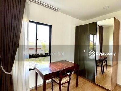 Townhouse in Compound, Bangkok, Thailand Townhouse in Compound, Bangkok, Thailand