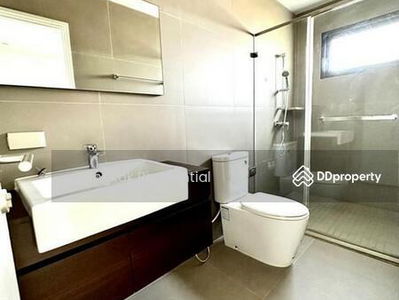 Townhouse in Compound, Bangkok, Thailand Townhouse in Compound, Bangkok, Thailand