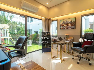 Burasiri Pattanakarn, Bangkok, Thailand Burasiri Pattanakarn, Bangkok, Thailand