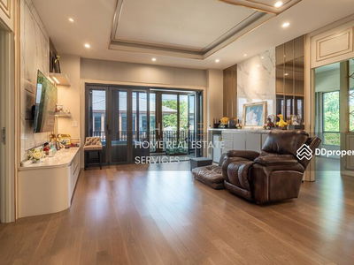 Burasiri Pattanakarn, Bangkok, Thailand Burasiri Pattanakarn, Bangkok, Thailand