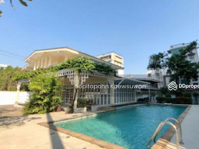 10110, Bangkok, Thailand 10110, Bangkok, Thailand