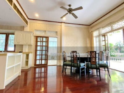 10110, Bangkok, Thailand 10110, Bangkok, Thailand