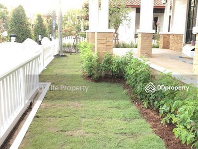 Housing in Kathu, Thailand Housing in Kathu, Thailand