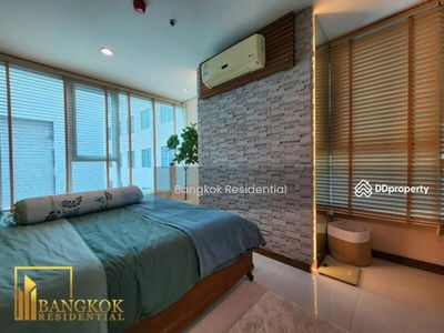 Sukhumvit Living Town, Bangkok, Thailand Sukhumvit Living Town, Bangkok, Thailand