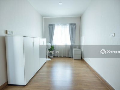 Centro Bangna-Wongwean, Bangkok, Thailand Centro Bangna-Wongwean, Bangkok, Thailand