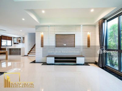 House in Compound, Bangkok, Thailand House in Compound, Bangkok, Thailand