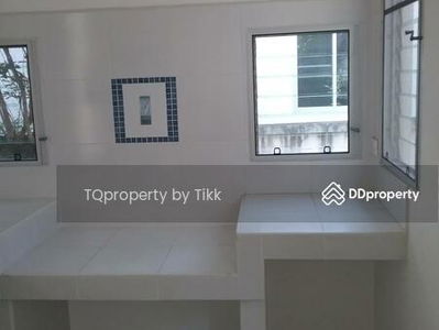 Moobaan Chollada Suvarnabhumi, Samut Prakan, Thailand Moobaan Chollada Suvarnabhumi, Samut Prakan, Thailand