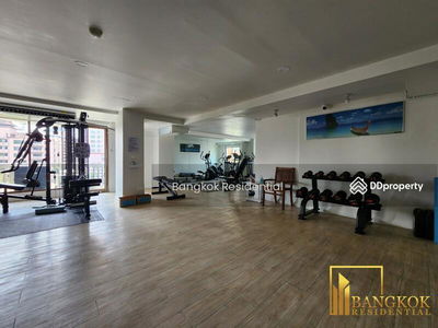 Royal Castle Sukhumvit, Bangkok, Thailand Royal Castle Sukhumvit, Bangkok, Thailand