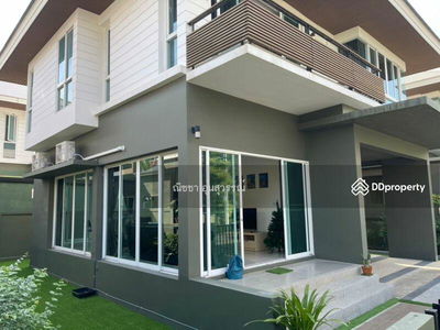 Nara Botanic Srinakarin, Samut Prakan, Thailand Nara Botanic Srinakarin, Samut Prakan, Thailand