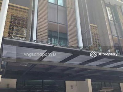 4 bedroom townhouse Rama 3 - Sathu Pradit, Bangkok, Thailand 4 bedroom townhouse Rama 3 - Sathu Pradit, Bangkok, Thailand