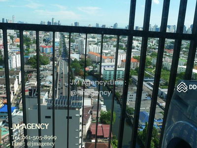 The Tree Sukhumvit 71-Ekamai, Bangkok, Thailand The Tree Sukhumvit 71-Ekamai, Bangkok, Thailand