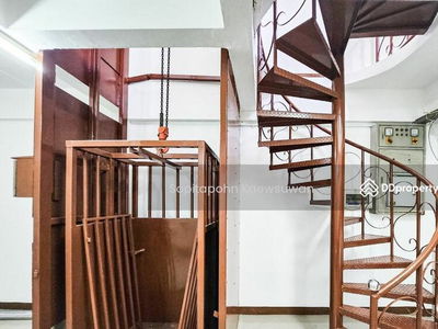 10110, Bangkok, Thailand 10110, Bangkok, Thailand