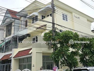 Townhome Chokchai 4, Bangkok, Thailand Townhome Chokchai 4, Bangkok, Thailand