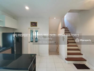 Setthasiri Bangna-Wongwaen, Samut Prakan, Thailand Setthasiri Bangna-Wongwaen, Samut Prakan, Thailand