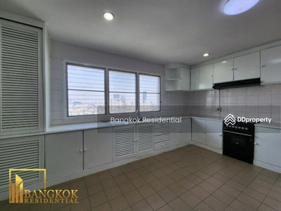 D.S. Tower 1 Sukhumvit 33, Bangkok, Thailand D.S. Tower 1 Sukhumvit 33, Bangkok, Thailand