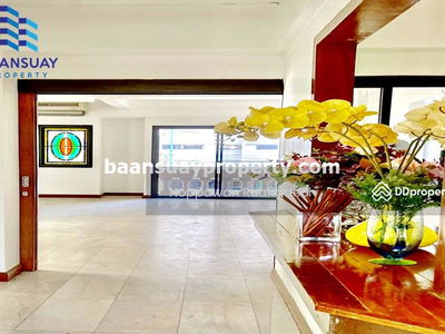 For rent, 4-story home office, Sukhumvit Road, near BTS Nana, Bangkok., Thailand For rent, 4-story home office, Sukhumvit Road, near BTS Nana, Bangkok., Thailand
