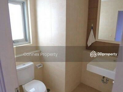 Ivy River, Bangkok, Thailand Ivy River, Bangkok, Thailand