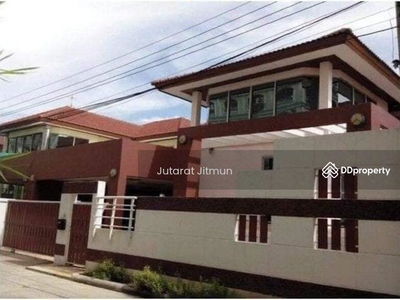 Arena Garden On Nut 44, Bangkok, Thailand Arena Garden On Nut 44, Bangkok, Thailand