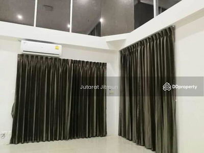 Arena Garden On Nut 44, Bangkok, Thailand Arena Garden On Nut 44, Bangkok, Thailand