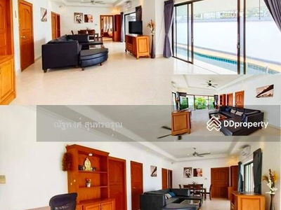 Dongtan Beach, Jomtien Beach, 4 Region Floating Market (2 km.), Chon Buri, Thailand Dongtan Beach, Jomtien Beach, 4 Region Floating Market (2 km.), Chon Buri, Thailand