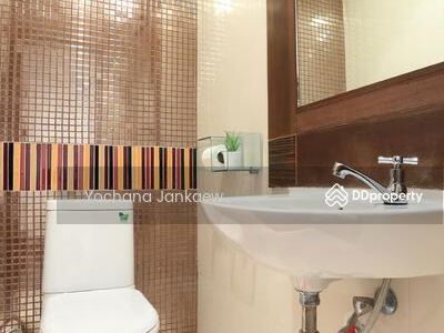 Urbana Langsuan, Bangkok, Thailand Urbana Langsuan, Bangkok, Thailand