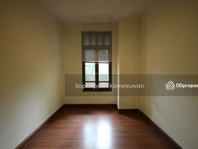 10110, Bangkok, Thailand 10110, Bangkok, Thailand