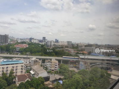 Miti Chiva Kaset Station, Bangkok, Thailand Miti Chiva Kaset Station, Bangkok, Thailand