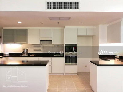 Ekamai Gardens, Bangkok, Thailand Ekamai Gardens, Bangkok, Thailand