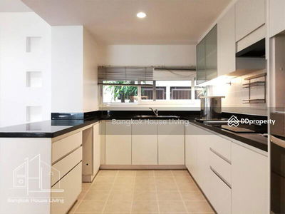 Ekamai Gardens, Bangkok, Thailand Ekamai Gardens, Bangkok, Thailand