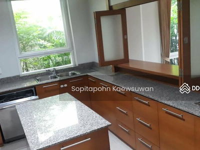 10110, Bangkok, Thailand 10110, Bangkok, Thailand