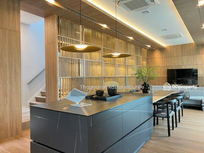 VIVE Rama 9, Bangkok, Thailand VIVE Rama 9, Bangkok, Thailand