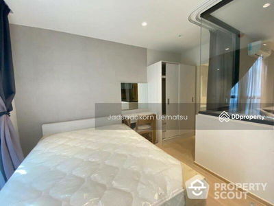 Runesu Thonglor 5, Bangkok, Thailand Runesu Thonglor 5, Bangkok, Thailand