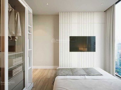 The Golden Armor, Vietnam The Golden Armor, Vietnam