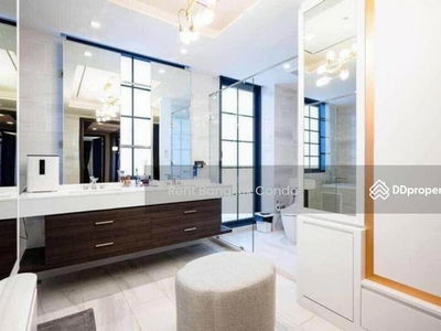 Quarter 31, Bangkok, Thailand Quarter 31, Bangkok, Thailand