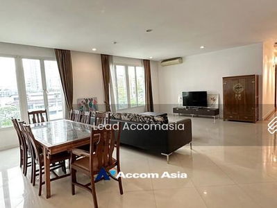 4 Bedrooms Apartment for Rent in Sukhumvit, Bangkok near BTS Asok - MRT Sukhumvit at Privacy of Liv, Bangkok