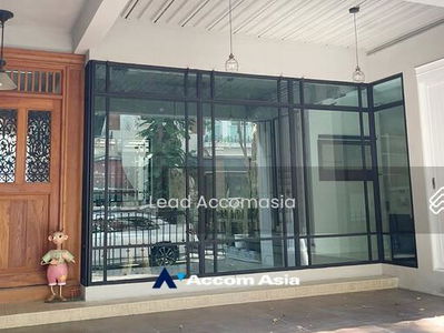 Baan Klang Krung Thonglor, Bangkok, Thailand Baan Klang Krung Thonglor, Bangkok, Thailand