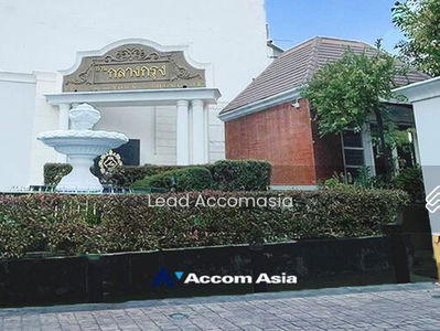 Baan Klang Krung Thonglor, Bangkok, Thailand Baan Klang Krung Thonglor, Bangkok, Thailand