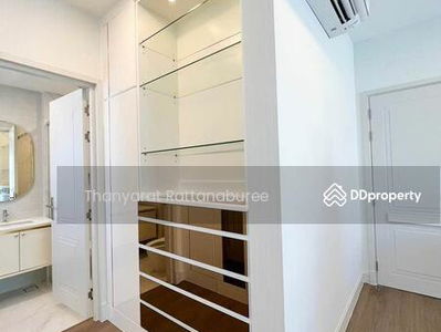 Nantawan Rama 9 New Krungthepkreetha, Bangkok, Thailand Nantawan Rama 9 New Krungthepkreetha, Bangkok, Thailand