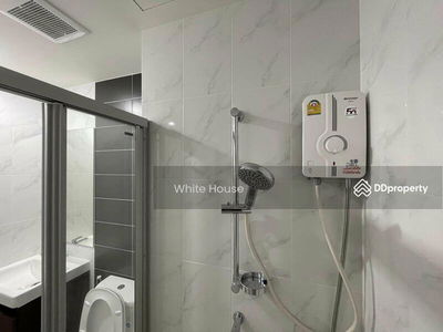 The President Charan-Yaek Fai Chai Station, Bangkok, Thailand The President Charan-Yaek Fai Chai Station, Bangkok, Thailand