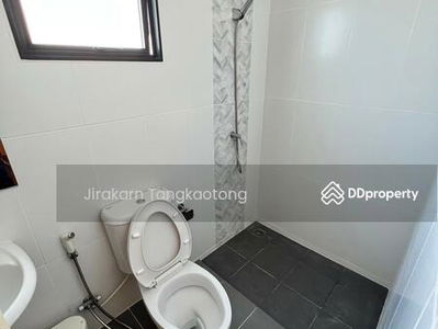 Pleno Rattanathibet - Bang Yai, behind the corner, very fully decorated. There is a guest house. With Jacuzzi tub, Nonthaburi, Thailand Pleno Rattanathibet - Bang Yai, behind the corner, very fully decorated. There is a guest house. With Jacuzzi tub, Nonthaburi, Thailand