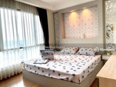 Thru Thonglor, Bangkok, Thailand Thru Thonglor, Bangkok, Thailand