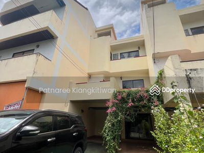 Eastern Village Pha Daeng Sri Racha, Chon Buri, Thailand Eastern Village Pha Daeng Sri Racha, Chon Buri, Thailand