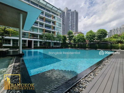 Ficus Lane, Bangkok, Thailand Ficus Lane, Bangkok, Thailand