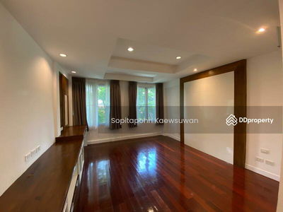 10110, Bangkok, Thailand 10110, Bangkok, Thailand