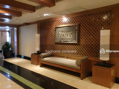 Langsuan Ville, Bangkok, Thailand Langsuan Ville, Bangkok, Thailand