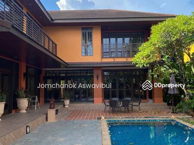 Panya Pattanakarn Village, Bangkok, Thailand Panya Pattanakarn Village, Bangkok, Thailand