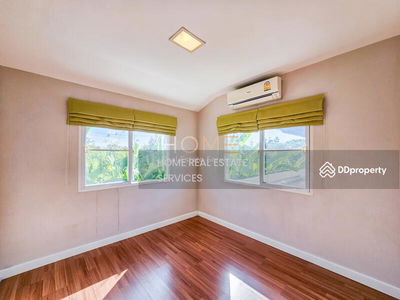 Mantana Lake Watcharapol, Bangkok, Thailand Mantana Lake Watcharapol, Bangkok, Thailand